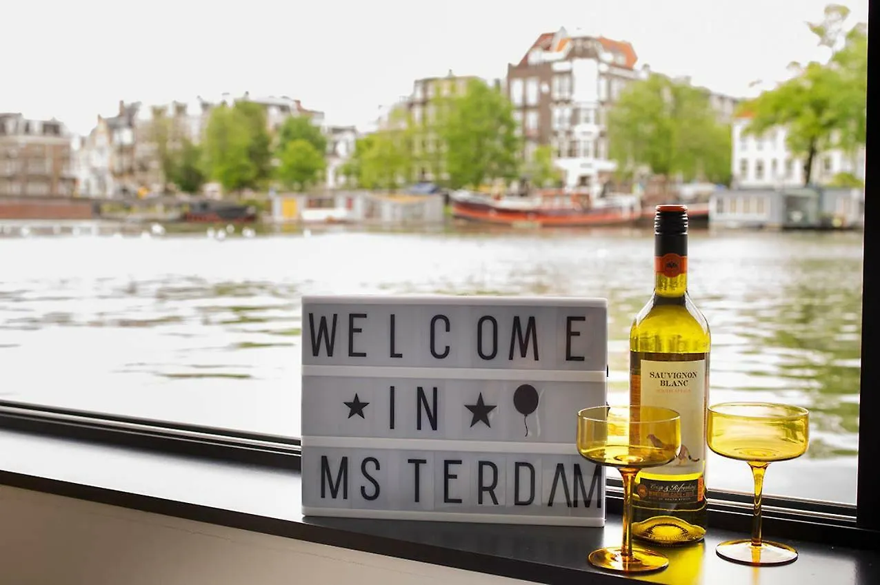Bed & Breakfast Houseboat Amsterdam - Room With A View